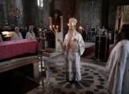 Високи Дечани: Литургија у Недељу 11. по Духовима